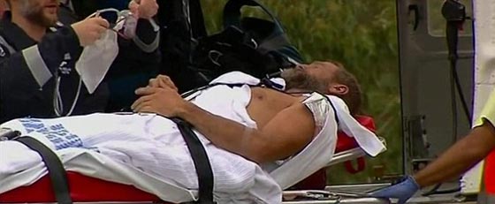 بالفيديو إنقاذ مزارع بعد ساعتين من انقلاب حفار  صورة رقم 11