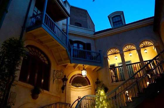 مناطق خفية للسياح: شقة بقمّة برج ايفل وغرفة سرية في تمثال الحرية  صورة رقم 7