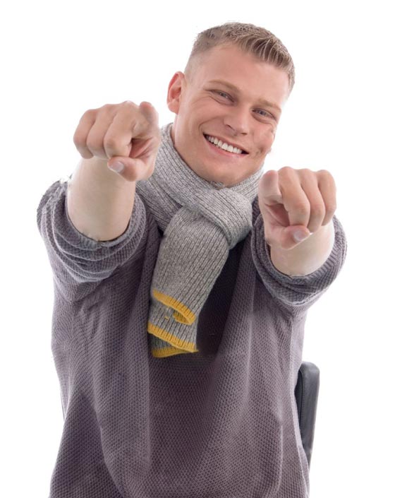 صورة رقم 6 - لغة الجسد تفضح الانسان: الخائف يفرك اصابعه والكذاب يلمس الاذن والشعر صورة رقم 6 - لغة الجسد تفضح الانسان: الخائف يفرك اصابعه والكذاب يلمس الاذن والشعر