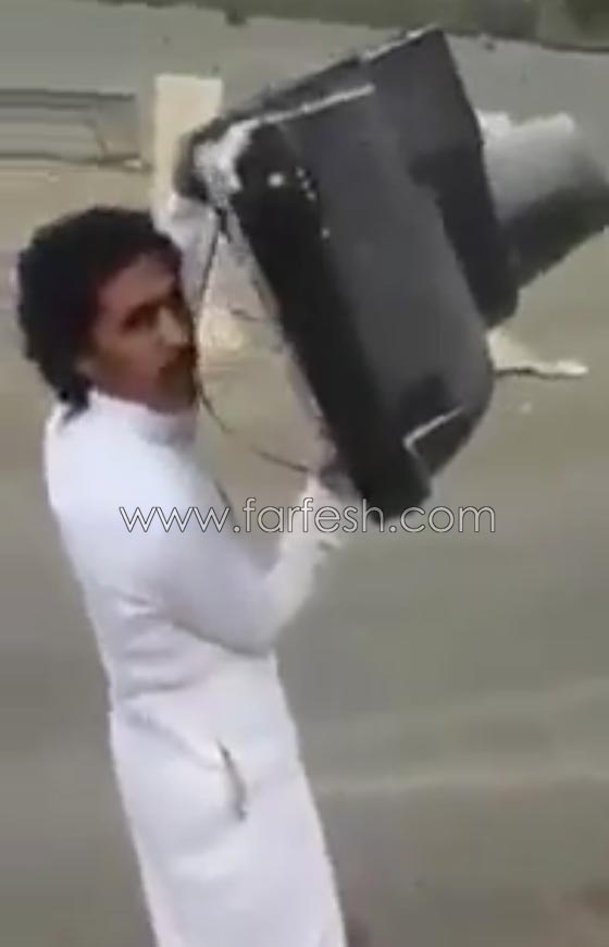 فيديو مثير.. شاهد رد فعل يمني غاضب من خسارة عمار لقب اراب ايدول صورة رقم 3