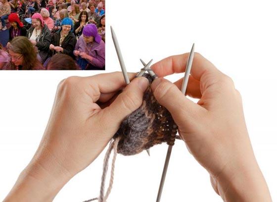 سياحة مجنونة الى بوابة جهنم وحياكة الجوارب ولقاء مخلوق من الفضاء صورة رقم 2