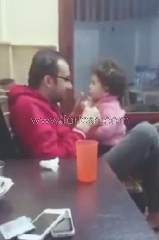 فيديو مضحك: طفلة تنادي والدها باسمه وترفض مناداته بابا صورة رقم 3