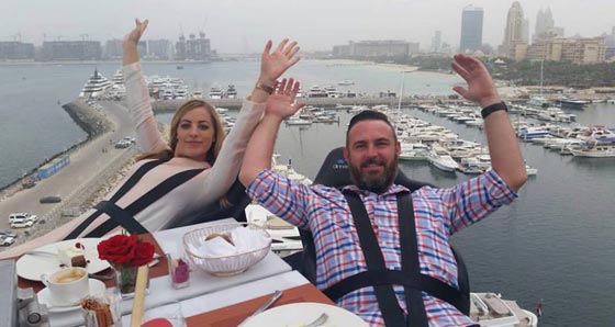 صور وفيديو: مطعم غريب وممتع في الامارات، مُعَلَق بين السماء والارض صورة رقم 16