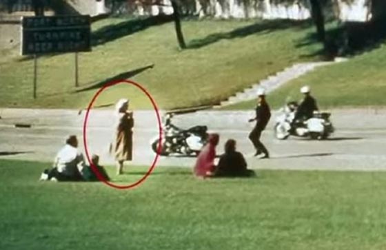 اغرب صور في التاريخ لأشخاص ظهروا او اختفوا فجأة ولزوار من عالم آخر! صورة رقم 3