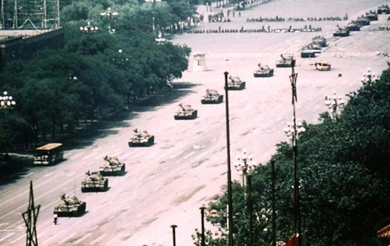 اغرب صور في التاريخ لأشخاص ظهروا او اختفوا فجأة ولزوار من عالم آخر! صورة رقم 9