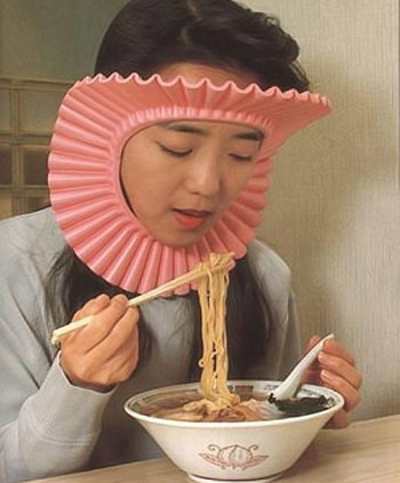  صور اغرب اختراعات بالعالم: شبشب مزروع ولفة ورق تواليت على الرأس! صورة رقم 5