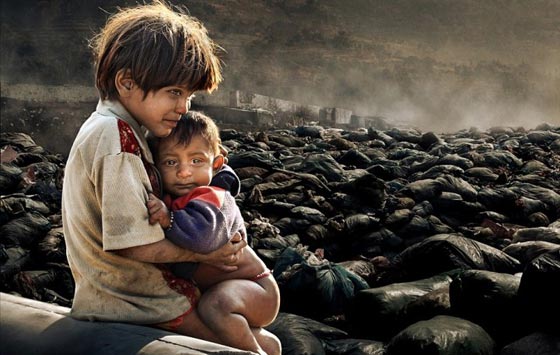  صور مؤثرة جدا تعكس لحظات الفرح والحزن، توحّد القلوب وتلمس المشاعر  صورة رقم 1