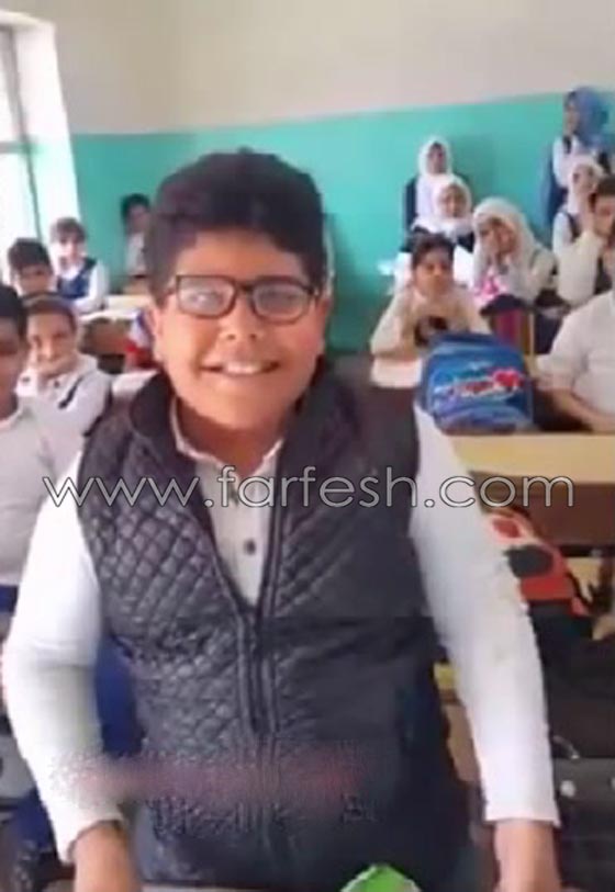 2+2=5 رسالة معلم عراقي الى طلابه من اجل تشغيل عقولهم.. فيديو صورة رقم 3