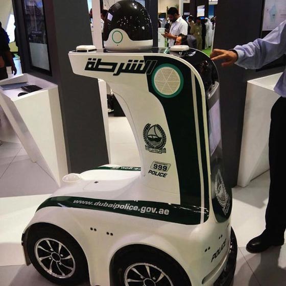 قريبا.. ربع عناصر شرطة دبي سيكونوا من الروبوتات والرجال الآليين صورة رقم 5