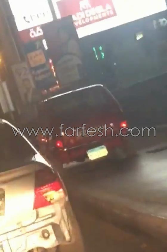 مصري يرى القانون بالشقلوب ويسير بسيارته على الرصيف لتجاوز الزحمة صورة رقم 8