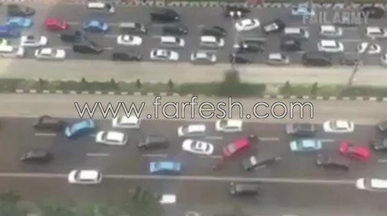 شاهد بالفيديو اطرف حوادث السيارات ابرزها فيراري تغرقها المياه صورة رقم 3
