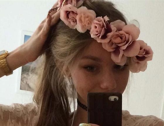 صور.. هكذا تبدو اظافر فتاة توقفت عن تقليمها منذ 3 سنوات صورة رقم 19