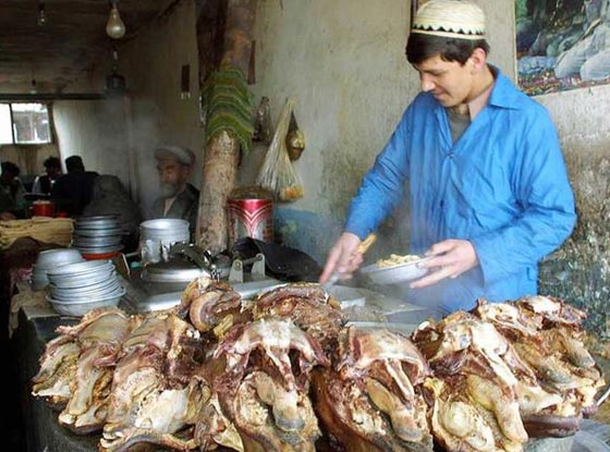 تعرف على اغرب الاكلات حول العالم.. كروش وافاعي وخصى الثور صورة رقم 8