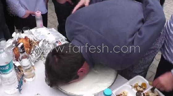   فيديو غريب: عريس تركي يرتدي ملابس نسائية!  صورة رقم 7