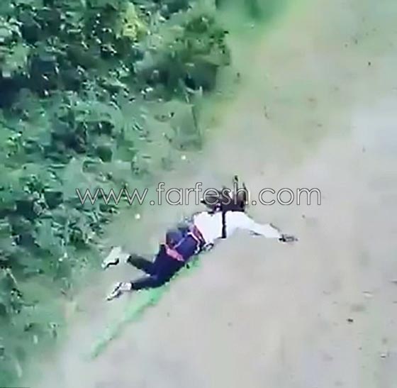 فيديو مؤلم.. شاهد ماذا حدث لهذه الفتاة بعد قفزة عن الجسر! صورة رقم 2