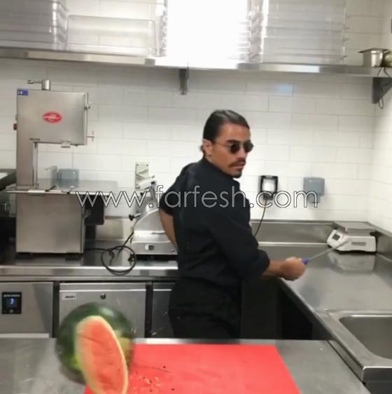 حبيب الملح التركي الشهير يقطع الفواكه على طريقة نينجا فروت.. فيديو صورة رقم 11