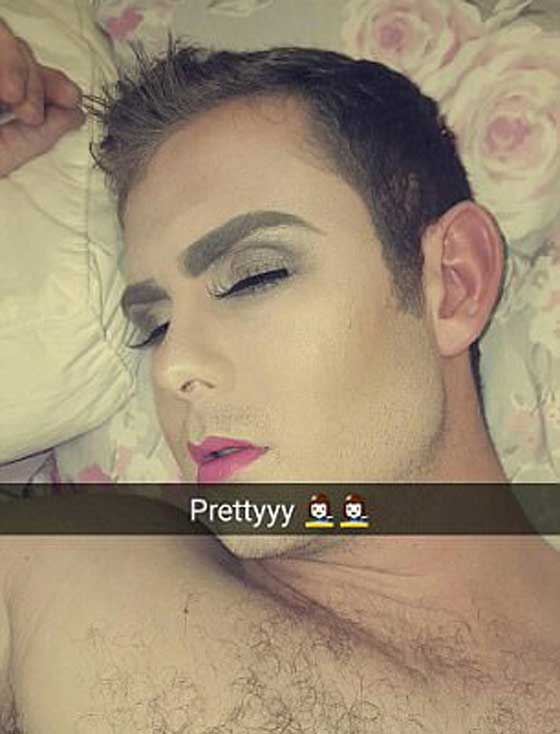 فيديو وصور.. زوجة تنتقم من زوجها بطريقة غريبة لتخلفه عن موعد صورة رقم 3