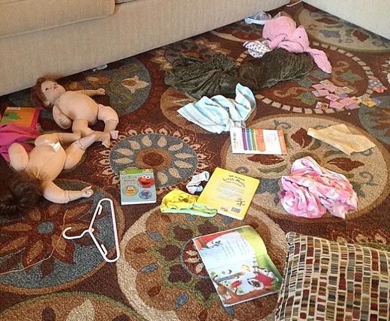 لقطات طريفة ومقالب مثيرة ينفذها الاطفال بامهاتهن.. صور صورة رقم 3