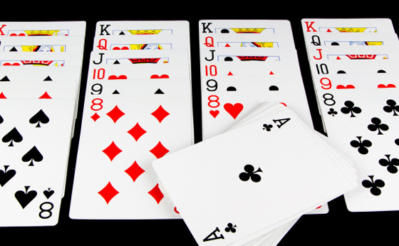 ما أصول لعبة الورق أو الكوتشينة؟ وإلام ترمز الملكات والملوك عليها؟ صورة رقم 1 ما أصول لعبة الورق أو الكوتشينة؟ وإلام ترمز الملكات والملوك عليها؟ صورة رقم 1