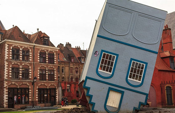 صور لأشهر المنازل المقلوبة في العالم صورة رقم 1