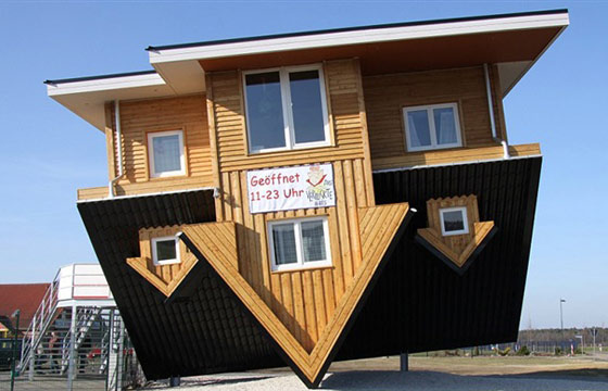 صور لأشهر المنازل المقلوبة في العالم صورة رقم 3