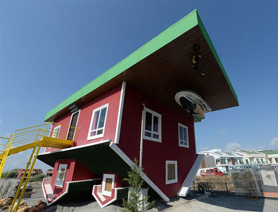 صور لأشهر المنازل المقلوبة في العالم صورة رقم 5