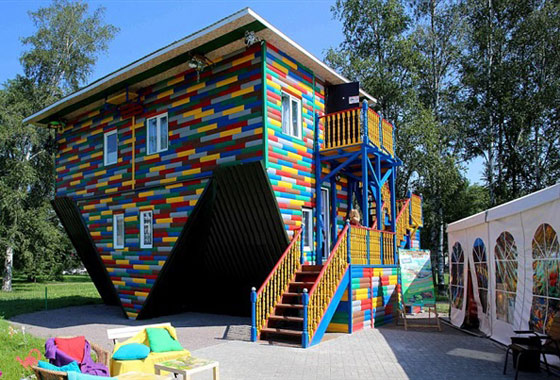 صور لأشهر المنازل المقلوبة في العالم صورة رقم 15