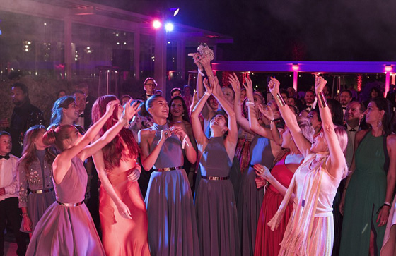 زفاف خيالي لابنة صاحب شركة سواروفسكي العالمية صورة رقم 14