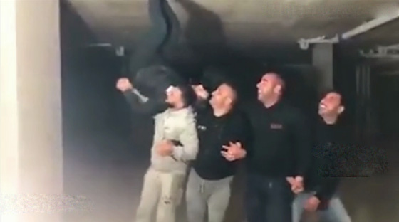 بالفيديو: تحدي الدبكة.. شباب وصبايا على الحائط والسقف صورة رقم 4