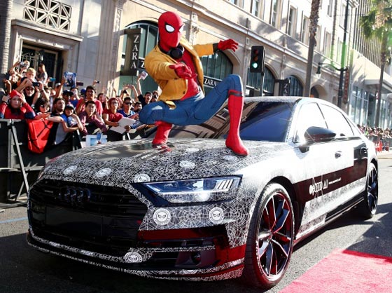 اودي 8 تشارك في العرض الاول لفيلم سبايدر مان وسط جماهير حاشدة صورة رقم 3