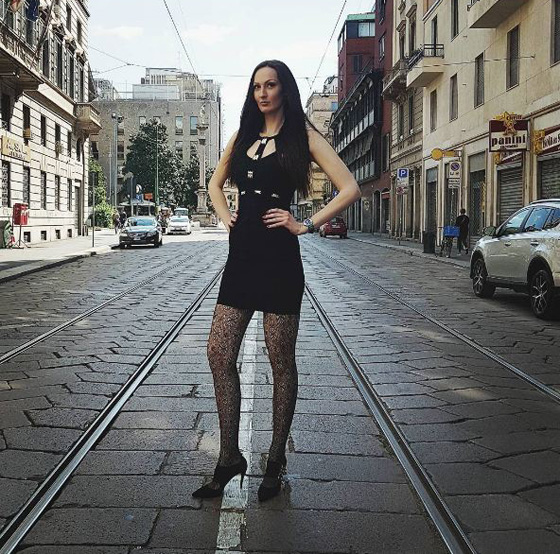 صور اطول امراة وصاحبة اطول ساقين في العالم صورة رقم 2