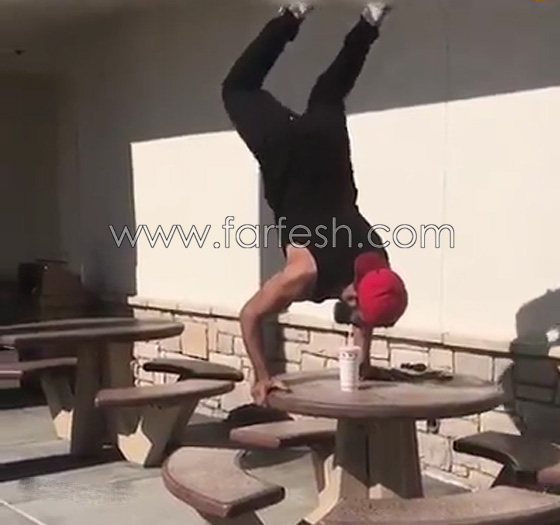 فيديو طريف.. شاب يتناول مشروبا غازيا بطريقة بهلوانية!! شاهد صورة رقم 3