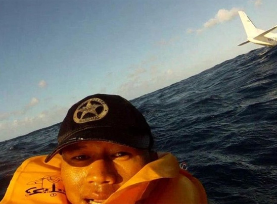 اخطر 14 صورة سيلفي جنونية حول العالم.. لا تحاول ان تقلدها! صورة رقم 8