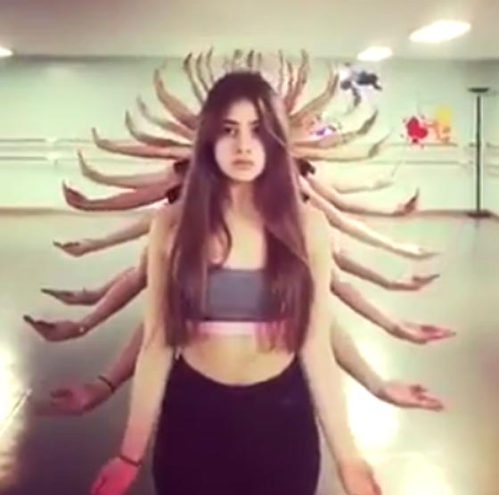 فيديو مذهل.. فتيات يقدمن رقصة مذهلة بالأيدي صورة رقم 2