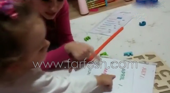 فيديو الطفلة المعجزة زهراء: تكلمت بعمر 6 شهور وتقرأ الكتب بعمر سنة ونصف صورة رقم 5