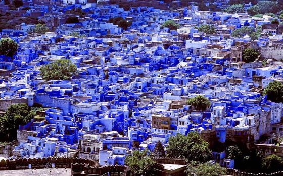 ما هي المدن الملونة التي زُيّنت أبنيتها وشوارعها بالألوان الخلابة؟ صورة رقم 3 ما هي المدن الملونة التي زُيّنت أبنيتها وشوارعها بالألوان الخلابة؟ صورة رقم 3