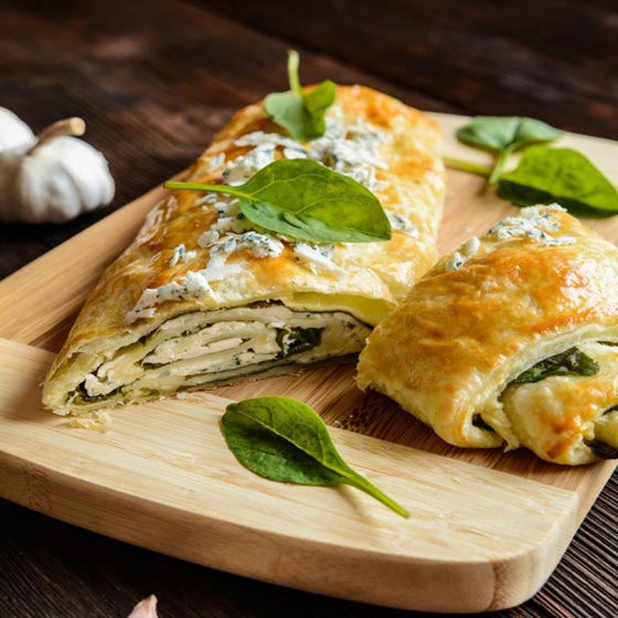 اليكم طريقة تحضير فطيرة الدجاج بالسبانخ.. جربوها صورة رقم 1