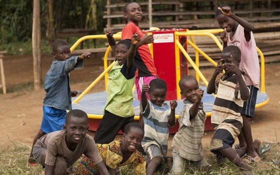 صور اغرب الصفوف التعليمية في العالم احدها في قارب عائم! صورة رقم 4 صور اغرب الصفوف التعليمية في العالم احدها في قارب عائم! صورة رقم 4