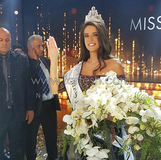 بكامل سحرها واناقتها.. تتويج بيرلا حلو ملكة جمال لبنان لعام 2017 صورة رقم 3