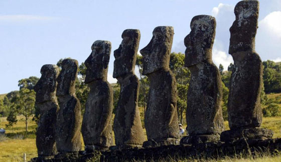 بالصور.. هذا ما تخفيه جزيرة القيامة أغرب جزر العالم  صورة رقم 7