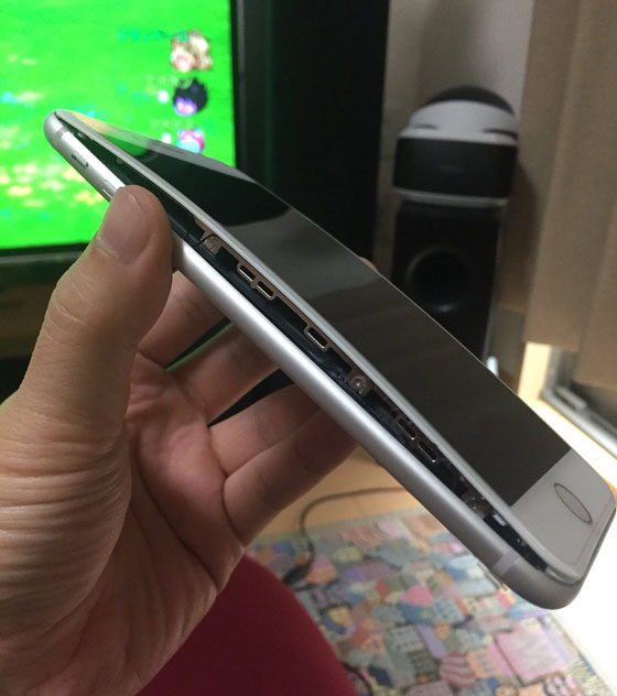 بالفيديو.. شكاوي جديدة من انتفاخ بطارية آيفون 8 بلس صورة رقم 4
