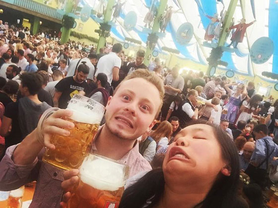 صور طريفة لسيدة تسخر من معايير اختيار الصور على مواقع التواصل الإجتماعي صورة رقم 14