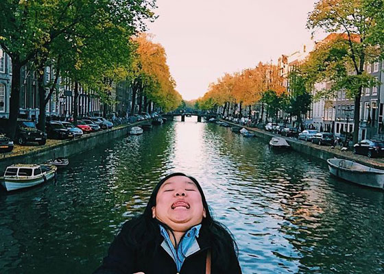 صور طريفة لسيدة تسخر من معايير اختيار الصور على مواقع التواصل الإجتماعي صورة رقم 30