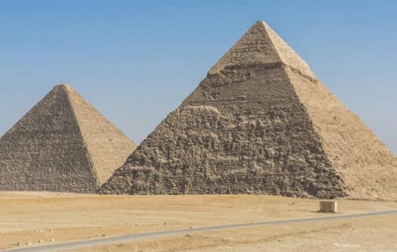 مناطق سياحية تتمتع بالجمال في الخيال فقط! فكيف هو شكلها في الواقع؟ صورة رقم 10