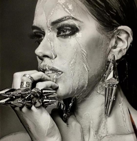 صور مذهلة.. رسام يذهل متابعيه بصور مرسومة بقلم رصاص كأنها حقيقية صورة رقم 1