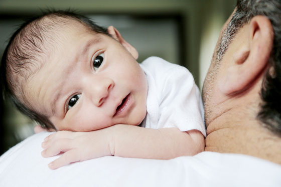 أغرب طقوس استقبال المواليد التي تمارسها الشعوب حول العالم صورة رقم 1