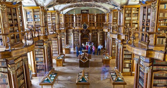 تعرف على أجمل وأفخم المكتبات في العالم شكلها يشجع على القراءة صورة رقم 5 تعرف على أجمل وأفخم المكتبات في العالم شكلها يشجع على القراءة صورة رقم 5