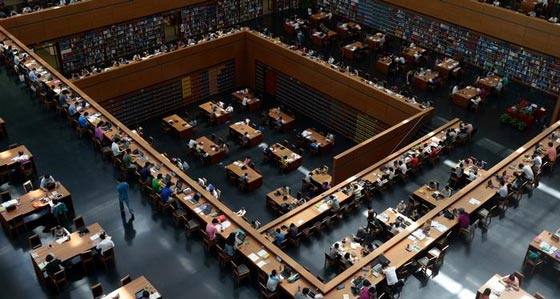تعرف على أجمل وأفخم المكتبات في العالم شكلها يشجع على القراءة صورة رقم 8 تعرف على أجمل وأفخم المكتبات في العالم شكلها يشجع على القراءة صورة رقم 8