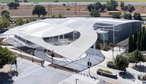 صور 10 أبنية مميزة غيّرت شكل المدن حول العالم صورة رقم 10