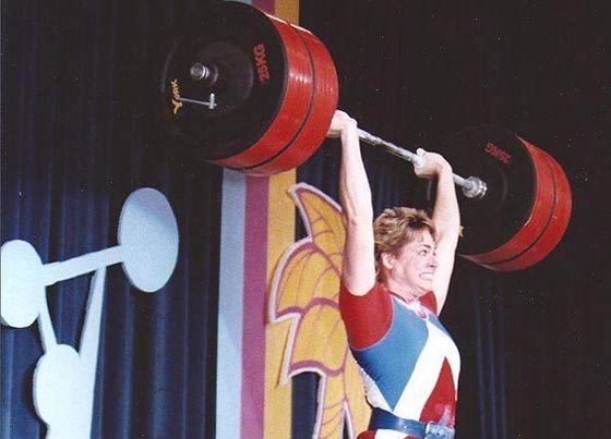 اقوى 10 نساء في العالم! عضلات بارزة فأين الانوثة؟ صورة رقم 10